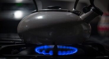 Sancionada lei que cria vale-gás para famílias de baixa renda